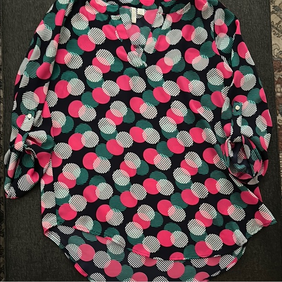 Black and Pink Relaxed Blouse with Mandarin Collar - Picture 1 of 6
